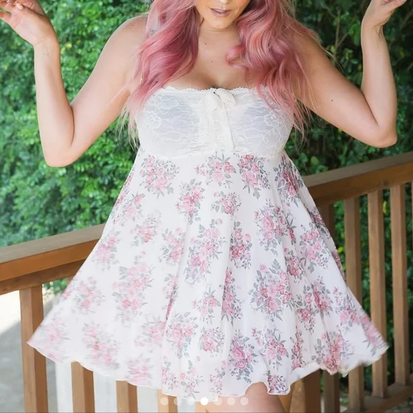 Dolls Kill × Current Mood Lacey Floral Lightweight Wide Strap Summer Dress (M) - Picture 2 of 10